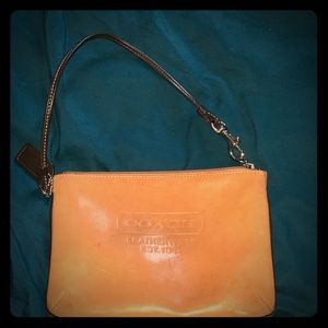 COACH LEATHERWARE WRISTLET EST. 1941